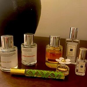 Dossier Jo Malone Tory Burch Perfume Bundle